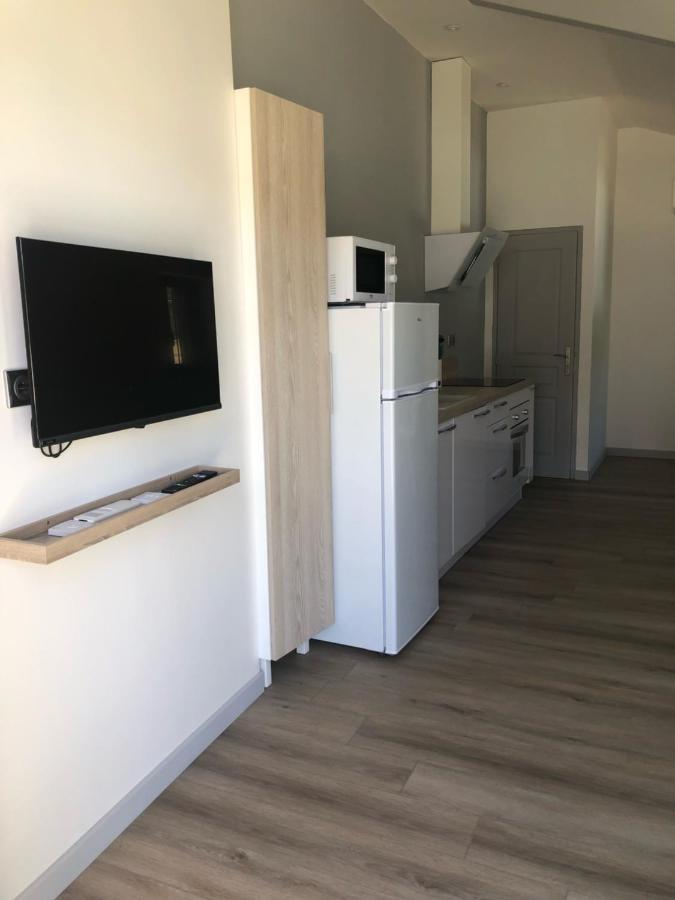 Des Allas Apartment *